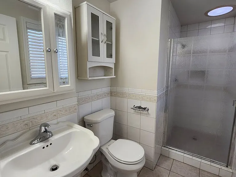 411 W 21st Pl — Photo 20