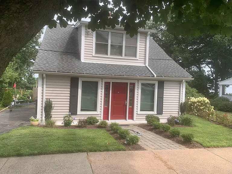 17 Bluff Ave — Photo 54
