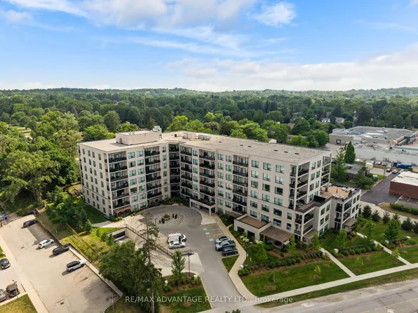 1200 Commissioners Rd W #118, London, ON N6K 0J7