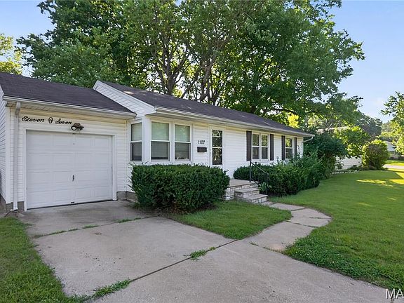 3rd image of 1107 Bakewell Dr