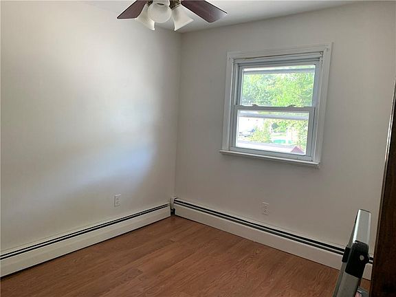 5th image of 133 Beachview Ave