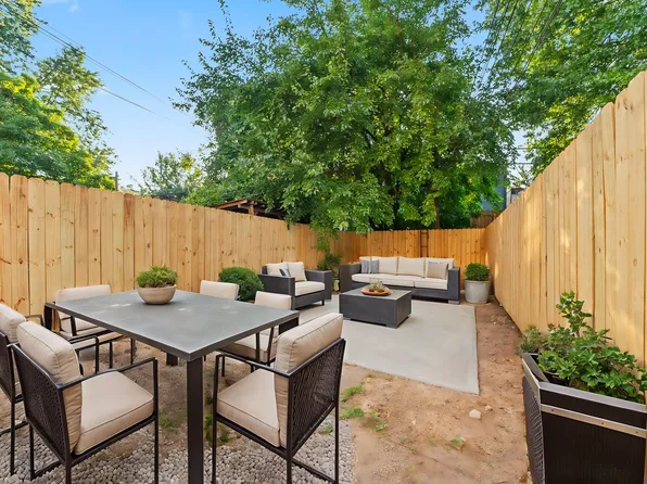 484a Seventh Avenue image 1 of 8