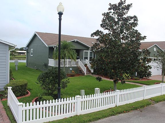 2nd image of 805 Grand Arbor Way