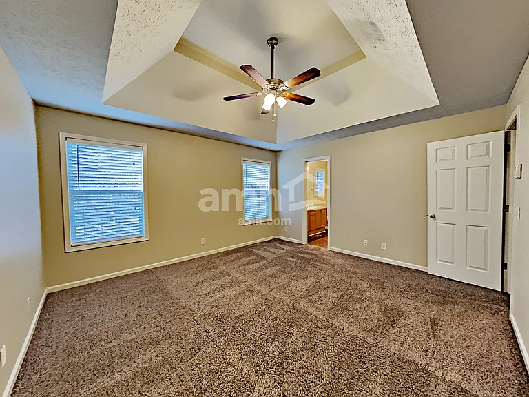 624 Glendale Forest Dr — Photo 9