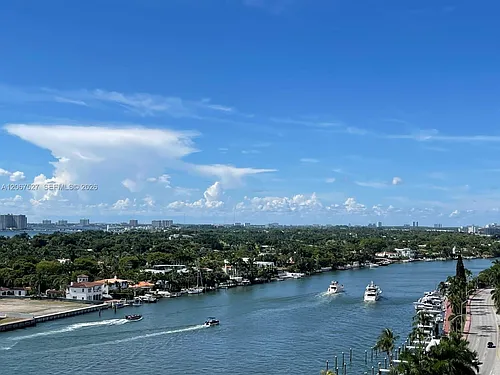 5001 Collins Ave Photo 1