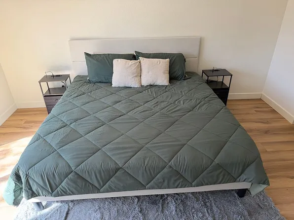 18 Eleanor Ln, Bella Vista, AR 72714