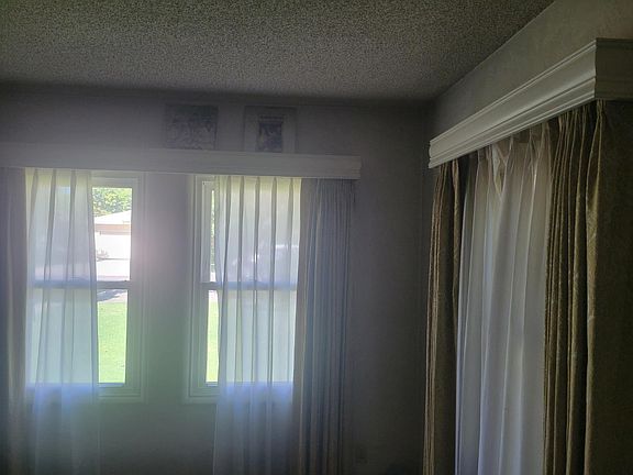 4th image of 513 Fairview Ave