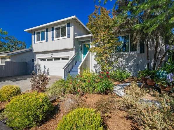 467 Harper Court, Windsor, CA 95492
