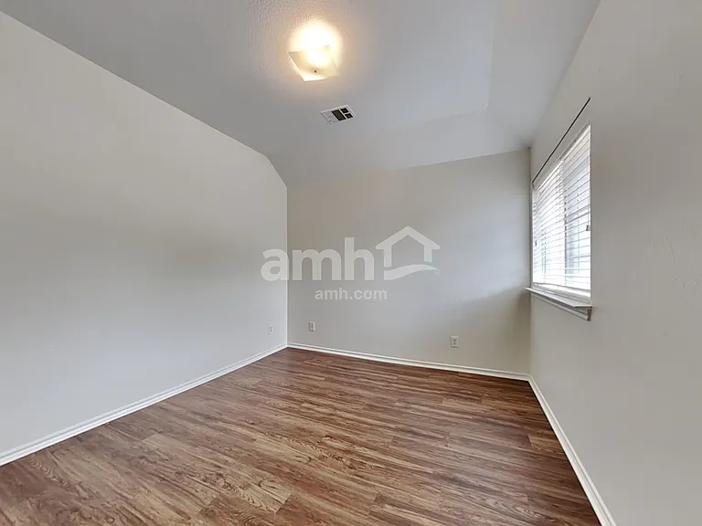 1481 Apenzell Ln — Photo 19
