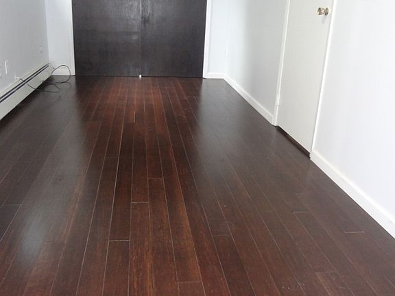 3rd image of 655 Warburton Ave