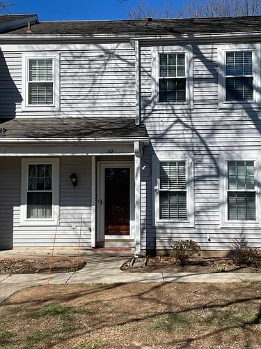 112 Cambridge Ct Photo 1