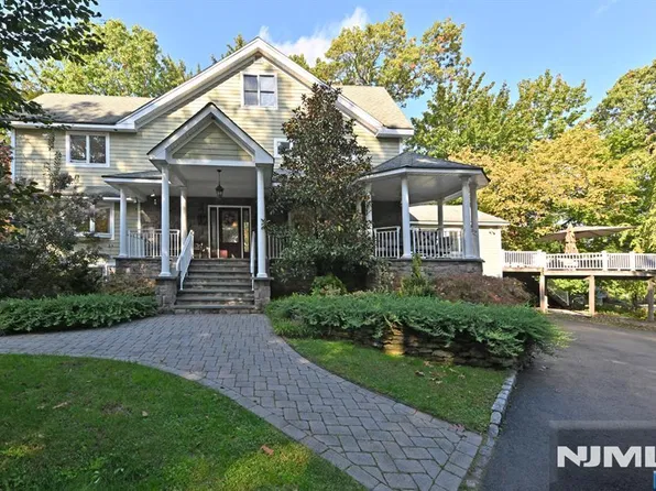 176 Werimus Road, Woodcliff Lake, NJ 07677
