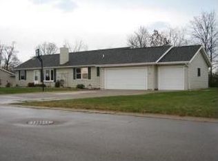 1561 Hillington Dr, Neenah, WI 54956
