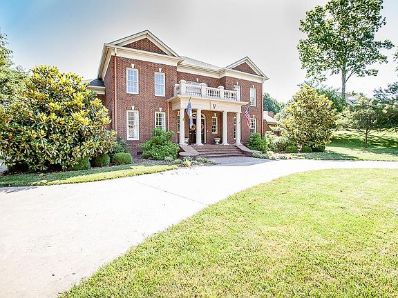 4th image of 306 Stonehedge St