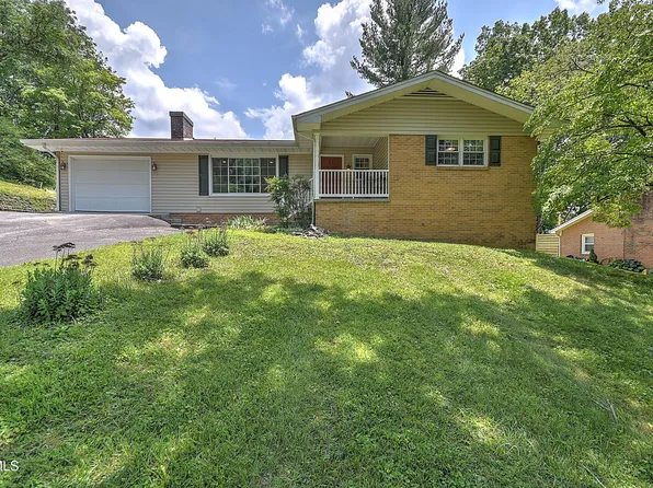 195 Pineview Dr, Bristol, VA 24201