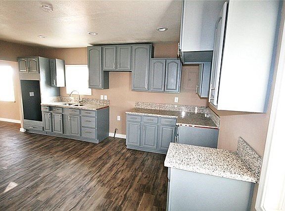 3rd image of 6848 Palm Ave