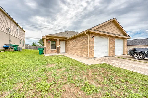 1511 Claremont Cir #A Photo 1