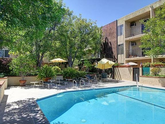 2nd image of 365 Burchett St Unit 220