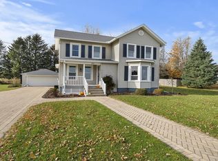 211 N Shabbona Rd, Shabbona, IL 60550