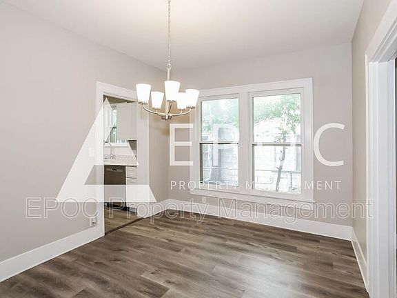 5th image of 702 Van Buren St
