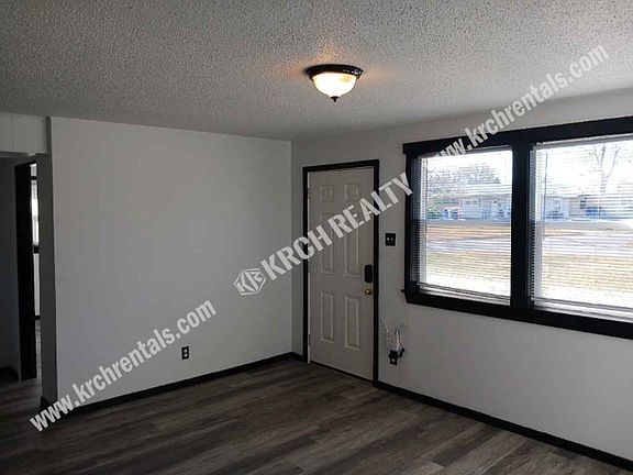 3rd image of 21 Saint Celeste Dr