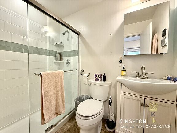 5th image of 202 Saint Paul St #12R