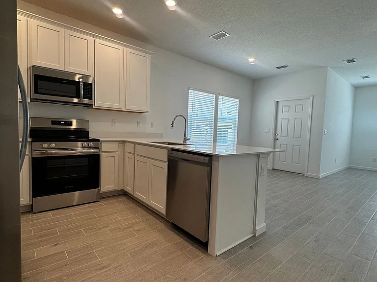 2234 Windward Cay Ln — Photo 8