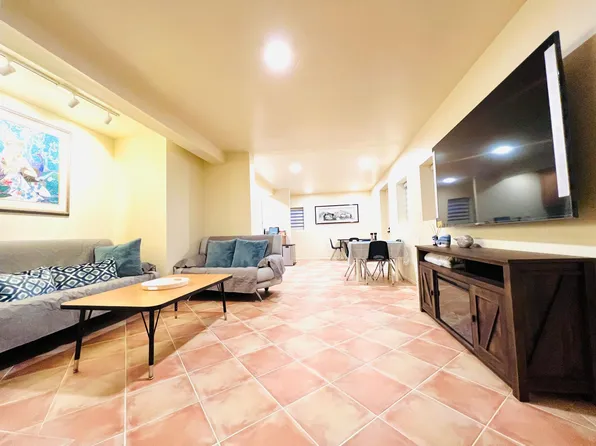 4477 Meadowlark Ln #A, Santa Barbara, CA 93105