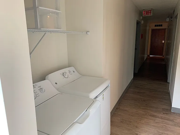 505 N Carroll St — Photo 6