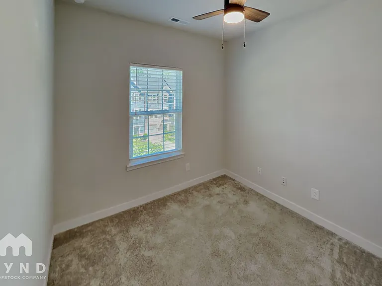 2423 Dr Carver Rd — Photo 10