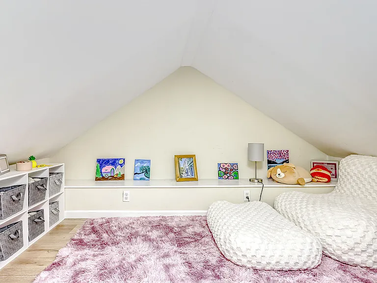 Adorable nook