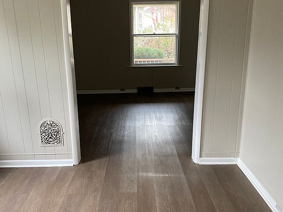 4th image of 1103 Bryn Mawr St #1/2
