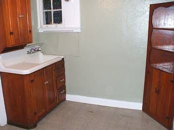2nd image of 905 Saint Marys Blvd APT D