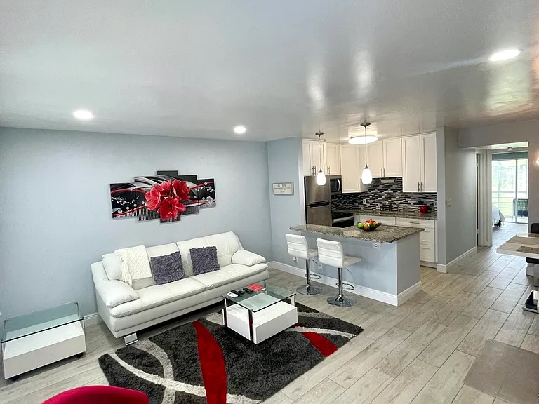 107 Kent St #107-G — Photo 4