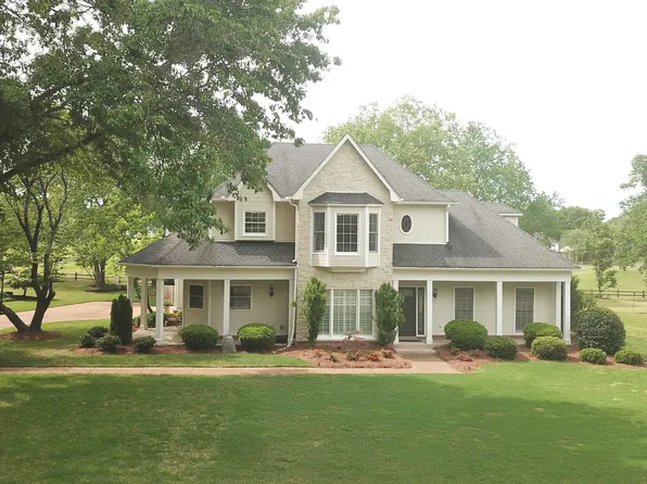 2670 Dibrell Trail Dr, Collierville, TN 38017