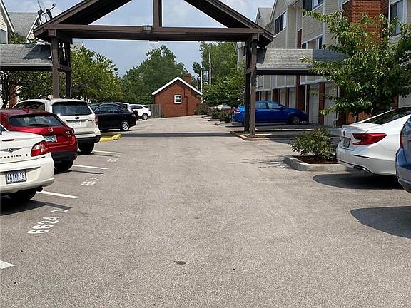 4th image of 6644 Oakland Ave Unit 13