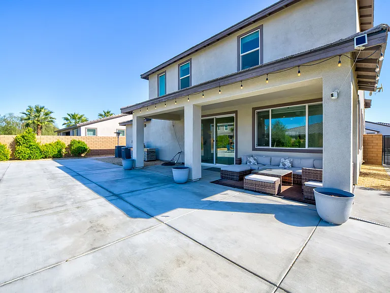 50105 Rocamora St — Photo 38