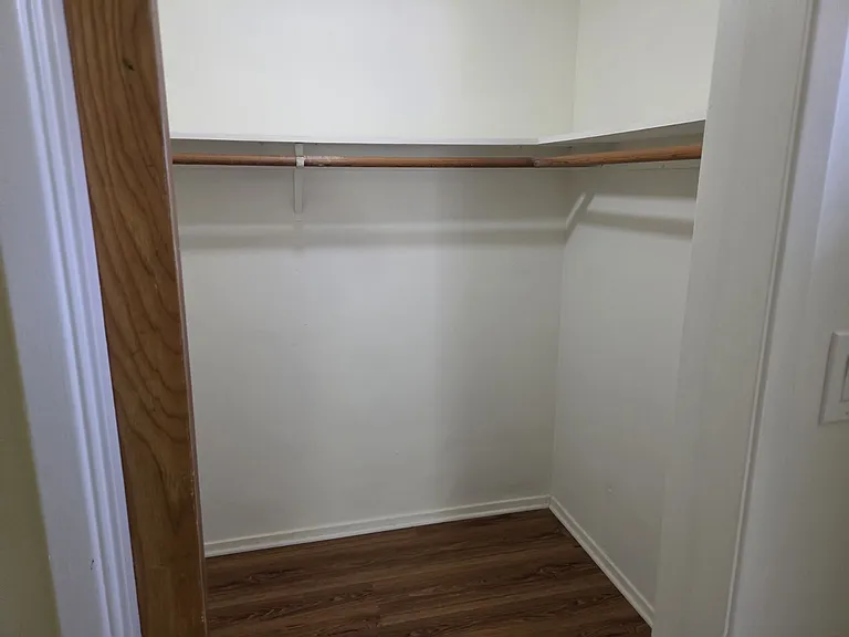 4734 Laurelgrove Ave — Photo 24
