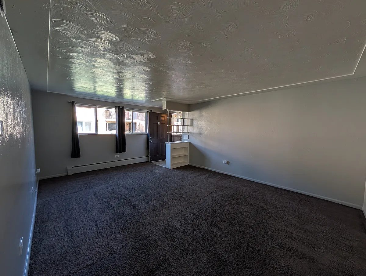 Building Photo - 1741 Clinton St #5