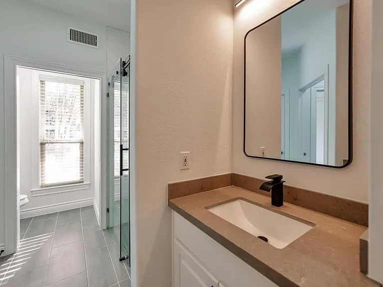 119 Capetown Ln — Photo 15