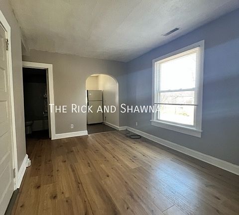 2nd image of 819 7th St NW