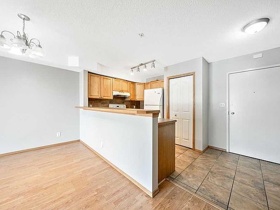5th image of 92 N Saddletree Ct NE #103