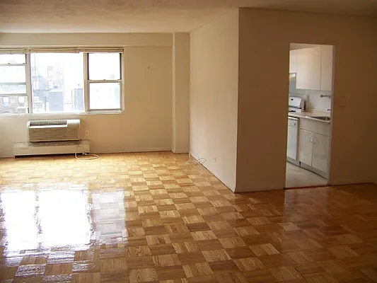 Rented by Town Residential | media 11