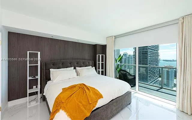 500 Brickell Ave — Photo 36