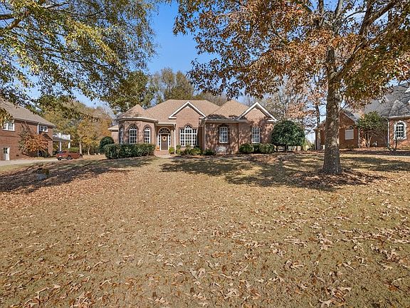3rd image of 512 Birkdale Blvd