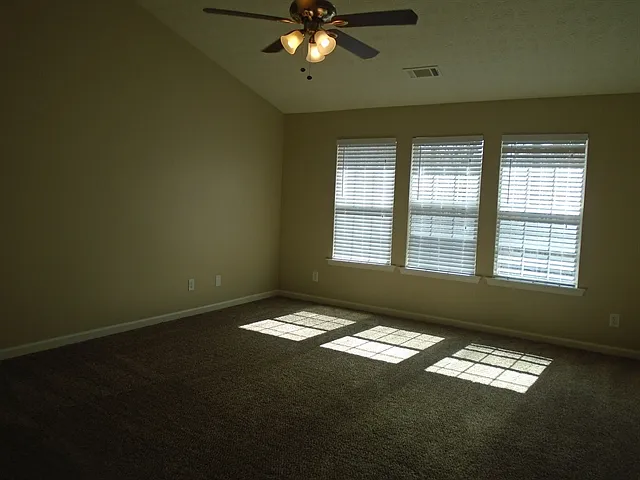 629 Victorian Cir — Photo 7