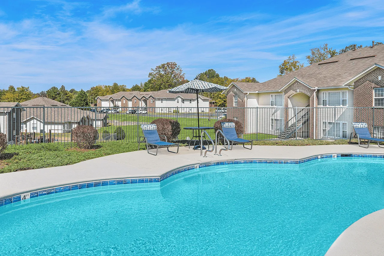 Oak Crest Apartments — Photo 4
