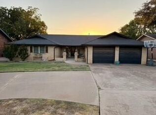 1115 Jefferson Dr, Plainview, TX 79072