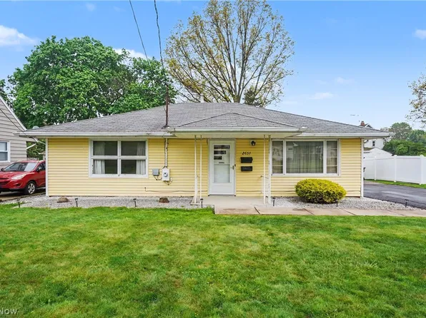 2651 11th St, Cuyahoga Falls, OH 44221