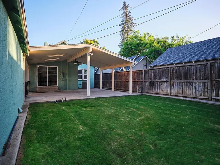 935 E Clinton Ave — Photo 45